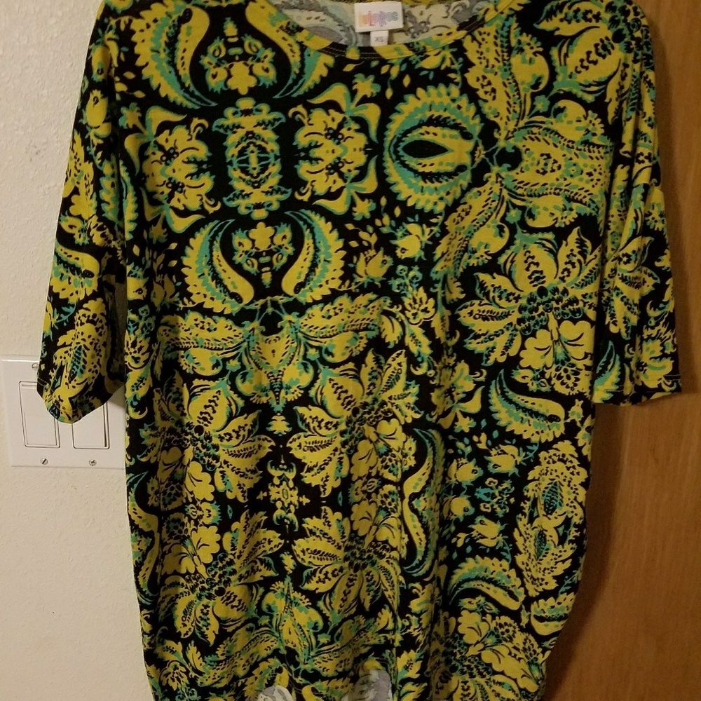 Lularoe Irma shirt